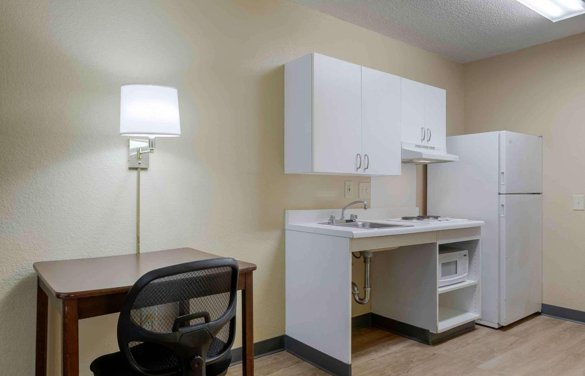 Extended Stay America Suites - Los Angeles - Torrance - Del Amo Circle Exteriör bild